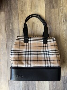 BEIS The Mini Weekender 
in Plaid